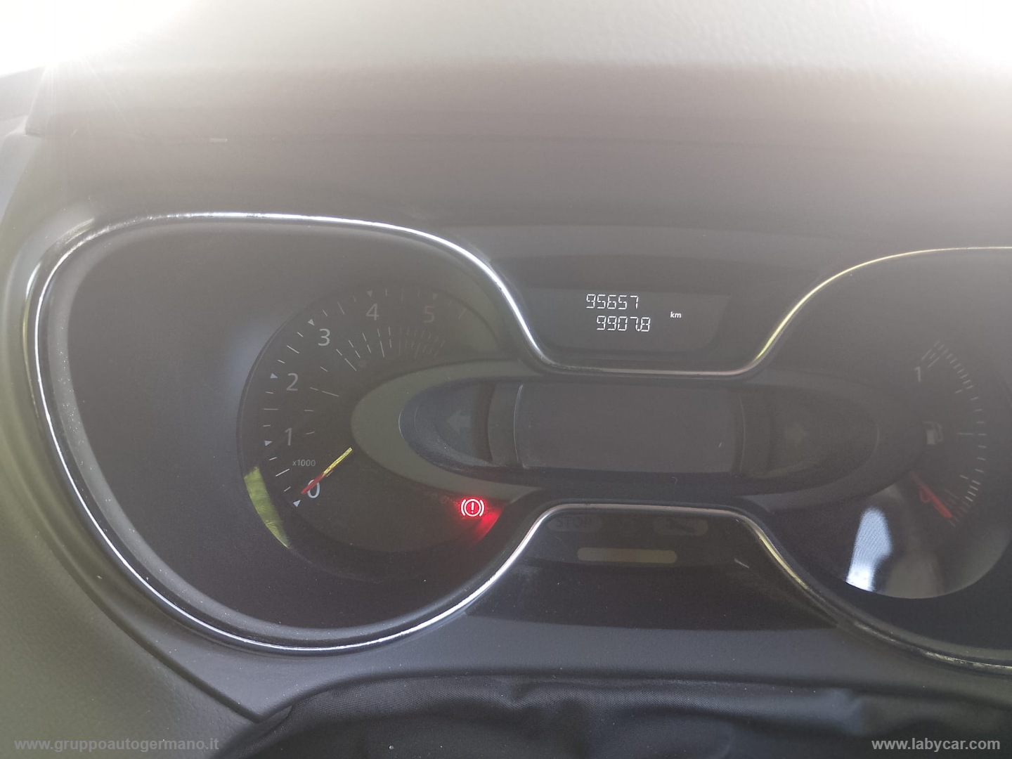 Captur dCi 8V 90 CV EDC Initiale Paris - immagine 12