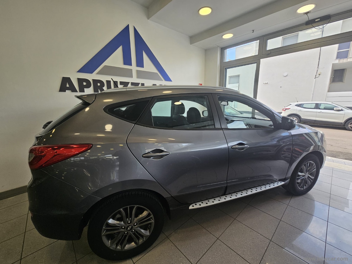 ix35 1.7 CRDi 2WD Comfort - immagine 12