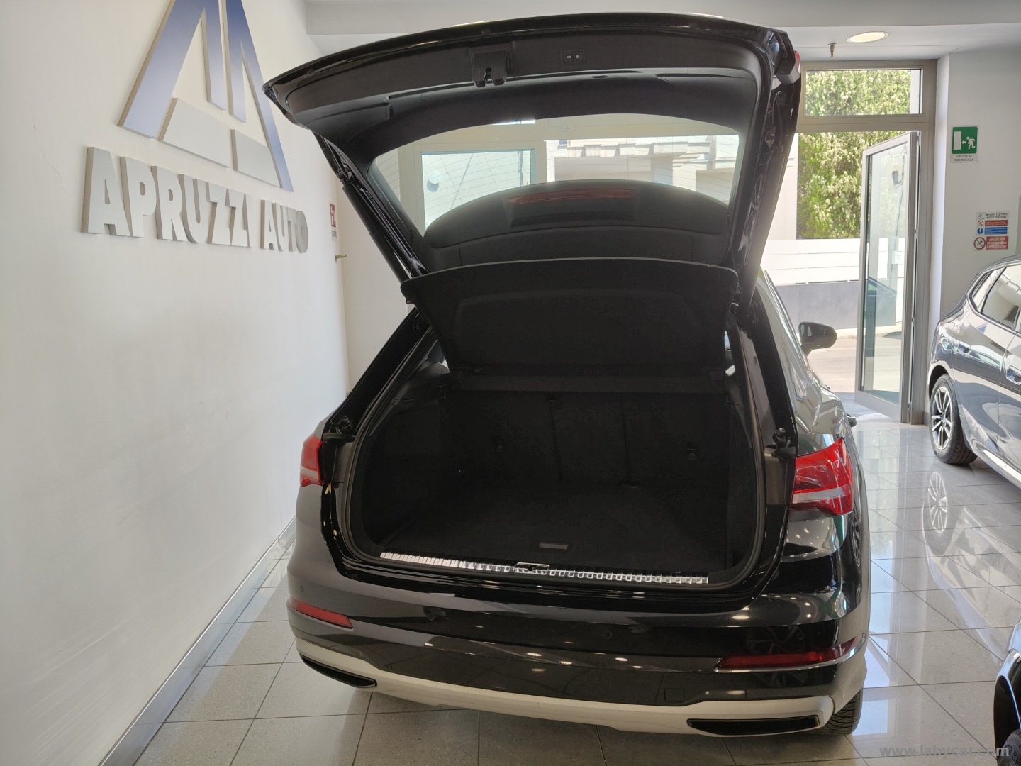 Q3 35 TDI S tronic Business Advanced - immagine 12