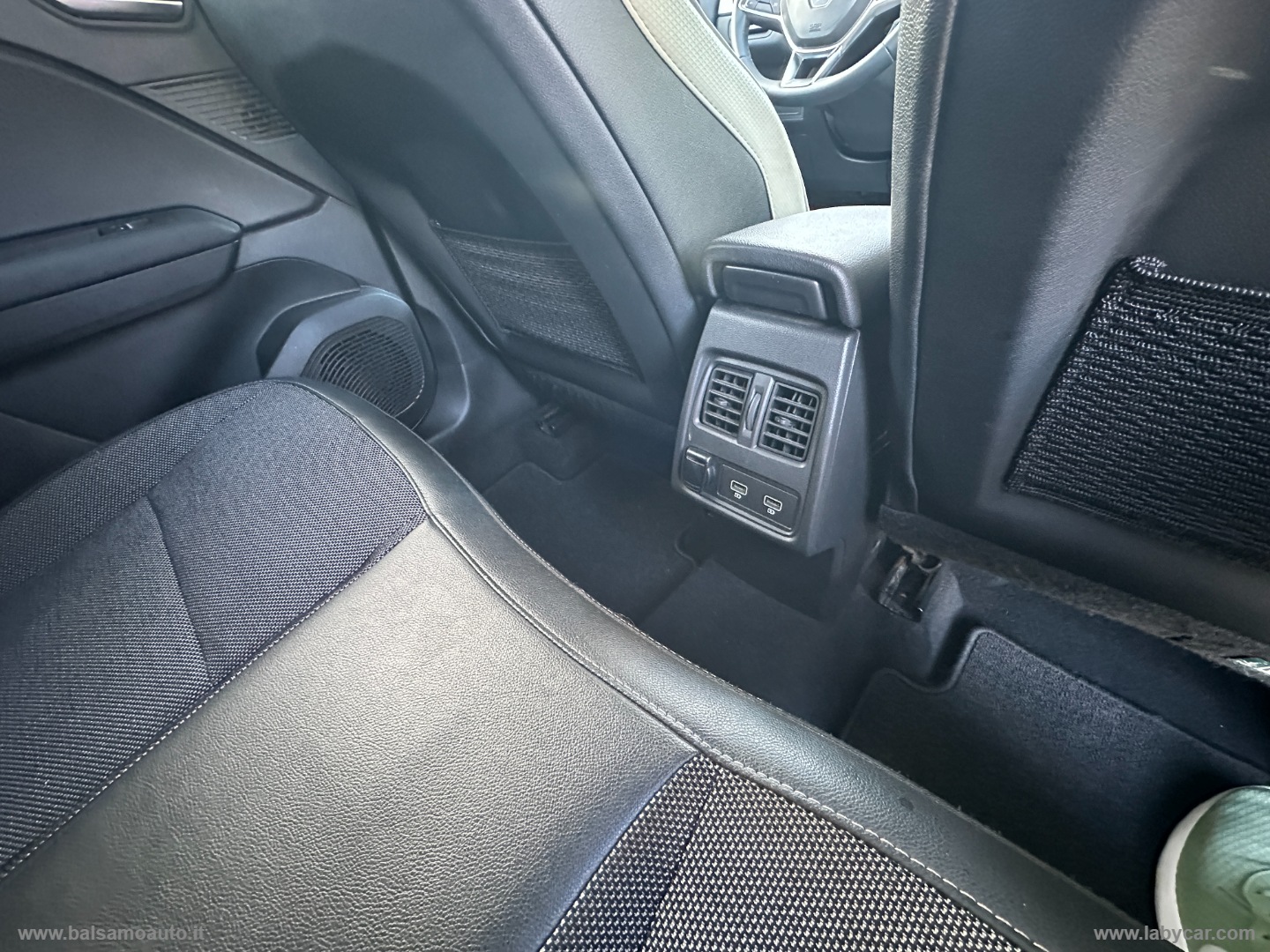 Captur TCe 12V 100 CV GPL FAP Intens - immagine 12