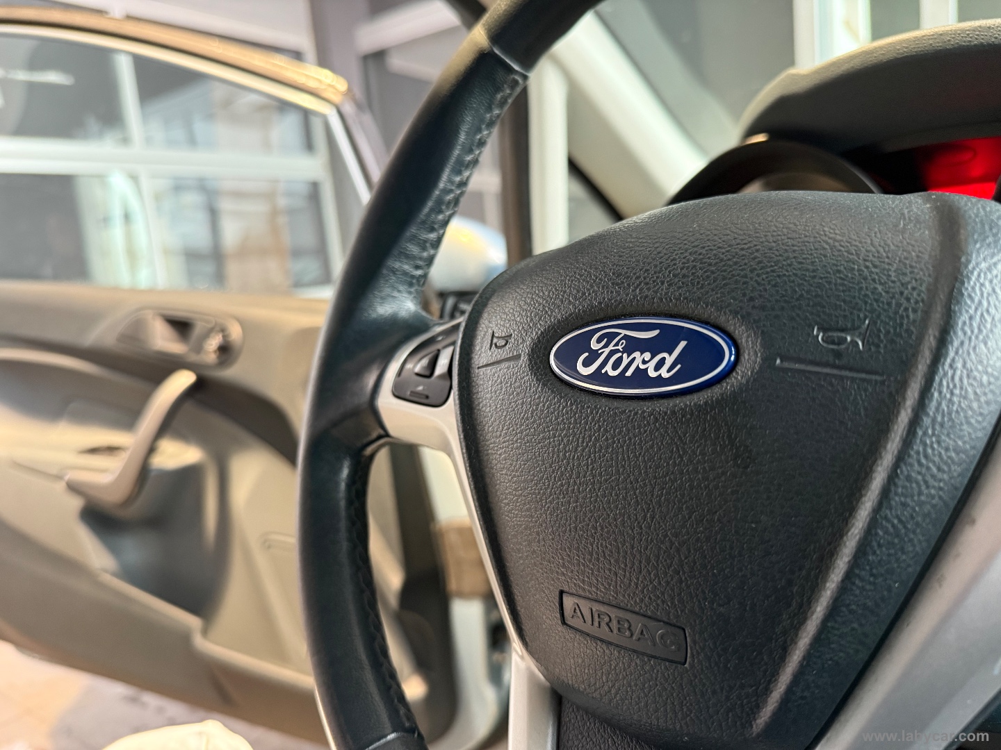 Fiesta 1.2 82 CV 3p. Titanium - immagine 12