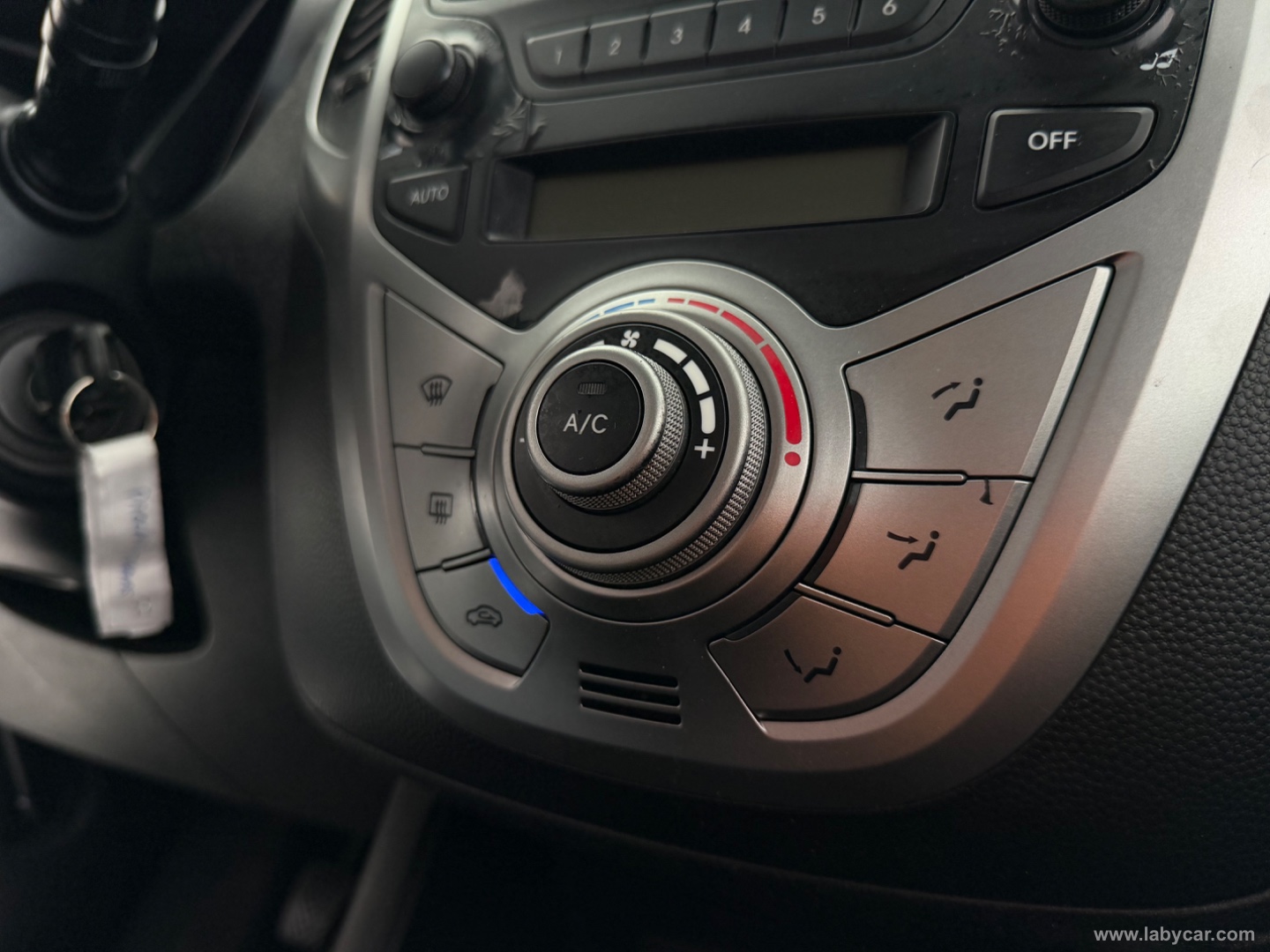 ix20 1.4 CRDI 90 CV Comfort - immagine 12