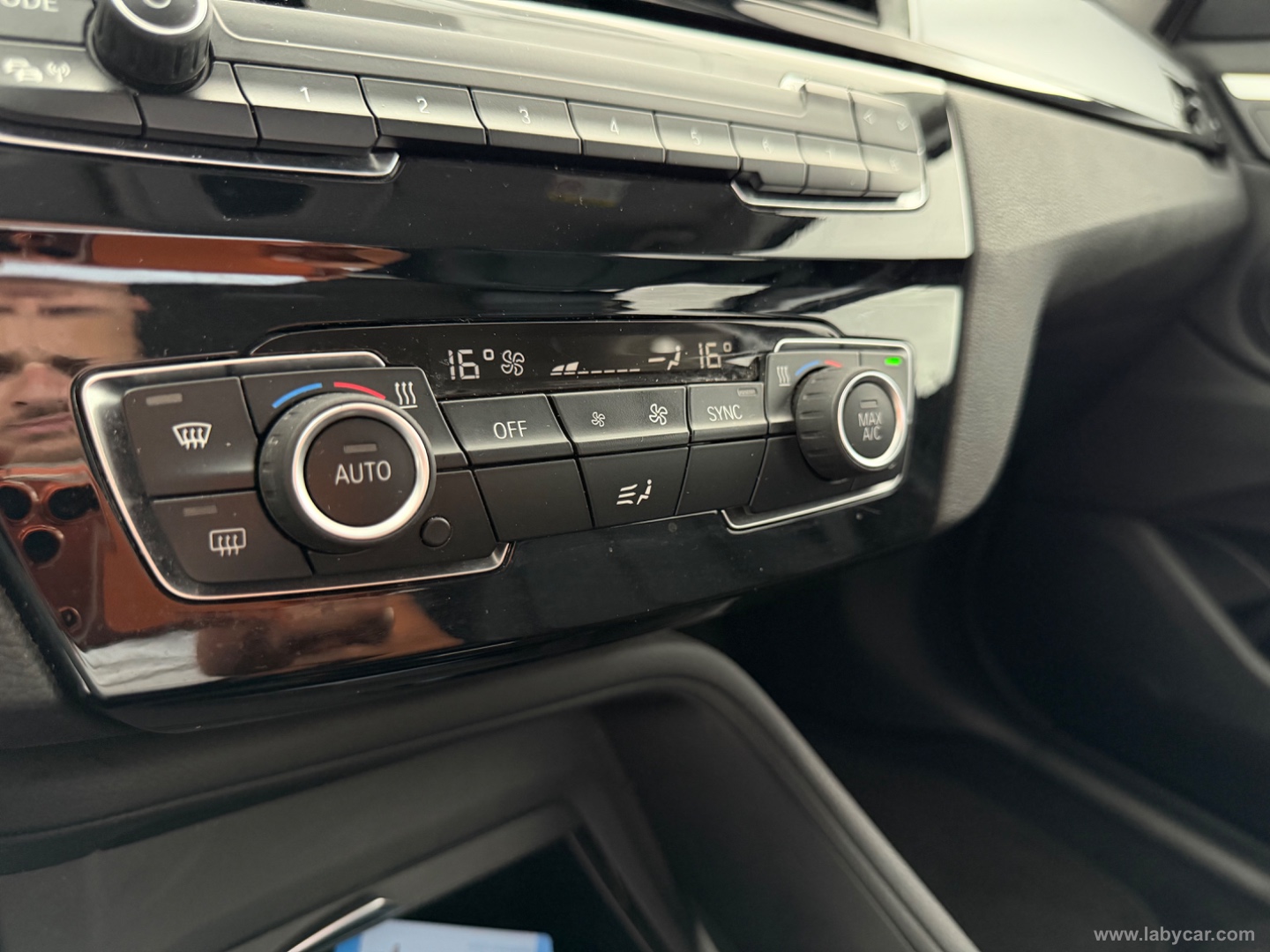 X1 xDrive18d xLine Plus - immagine 12