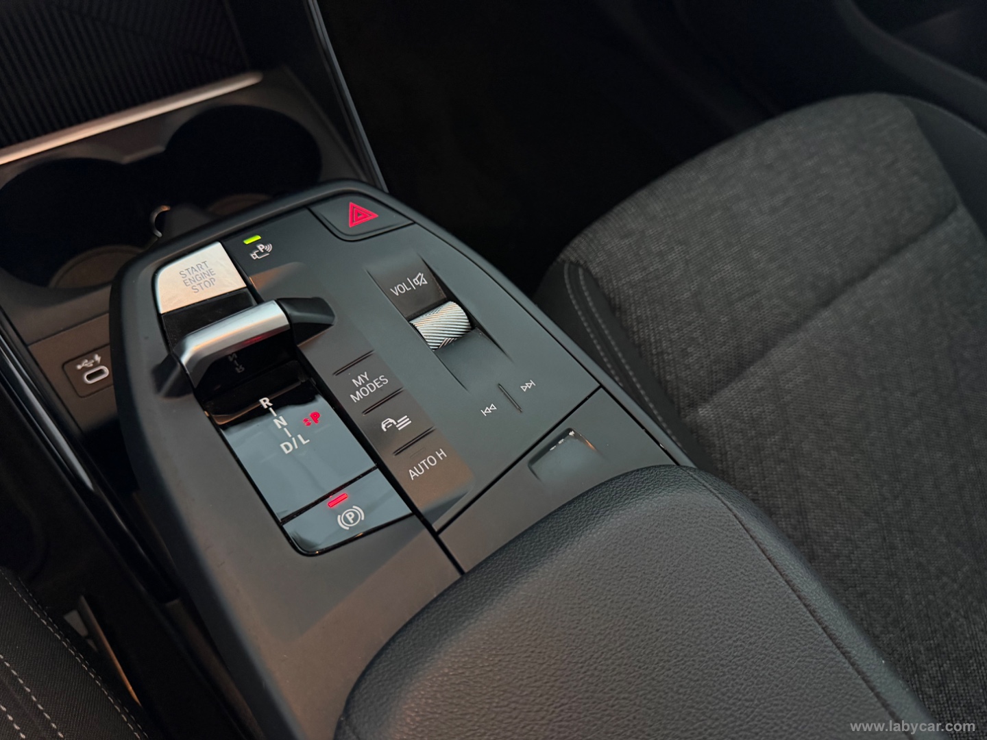 218d Active Tourer Luxury - immagine 12