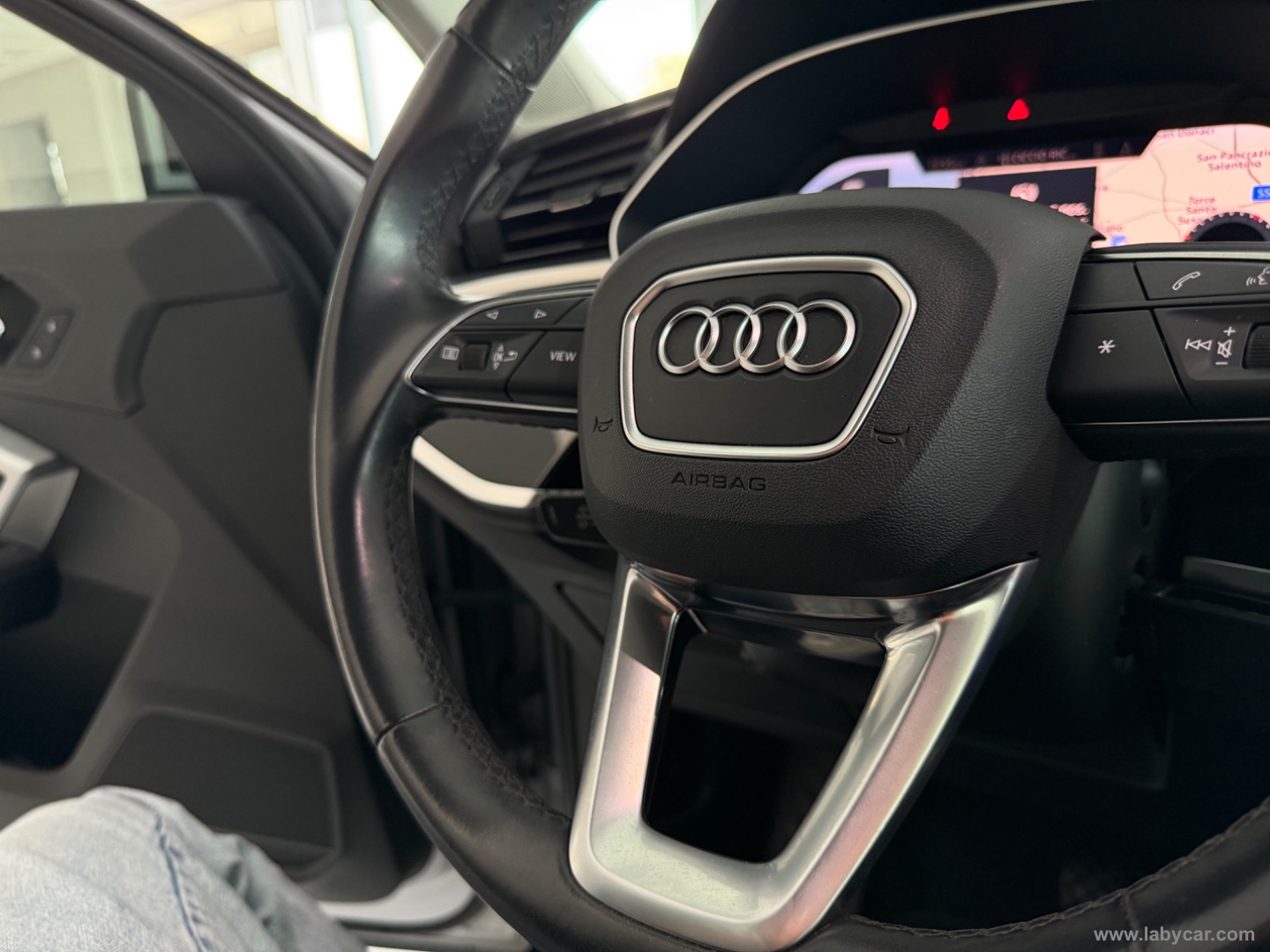 Q3 35 TDI S tronic Business - immagine 12