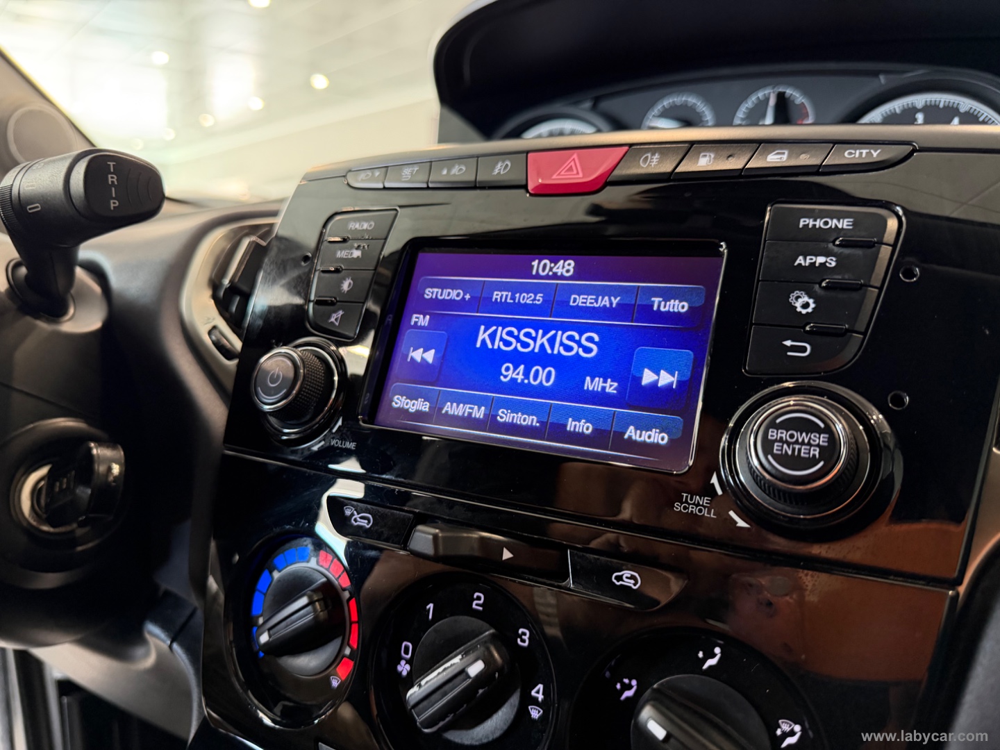 Ypsilon 0.9 T.Air 85CV 5p.Met.Ec.Silver - immagine 12