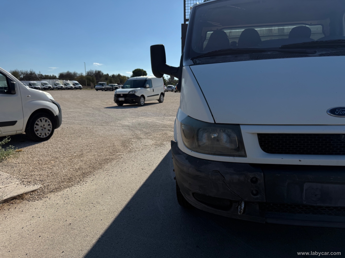 Transit 350 2.4 TD/90 PL-RG Cabinato - immagine 12