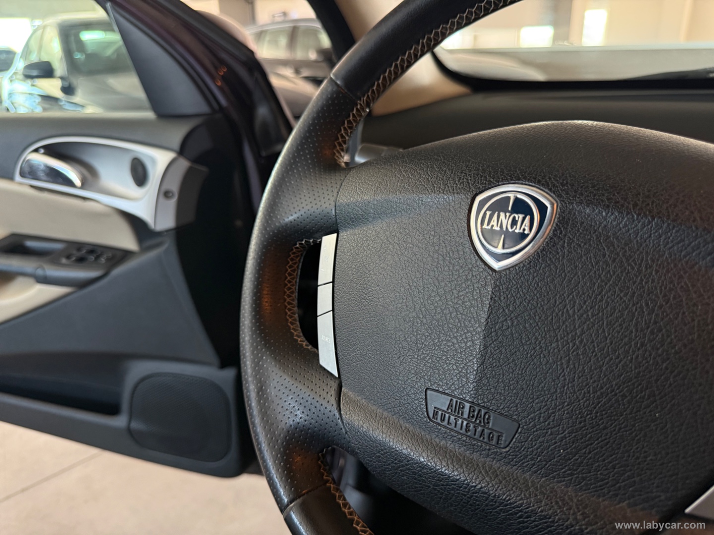 Ypsilon 1.4 Argento Ecochic GPL - immagine 12