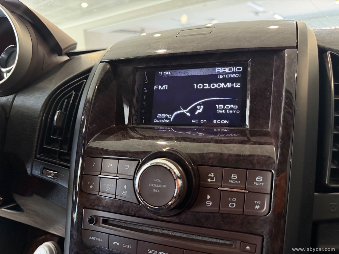 XUV500 2.2 16V FWD W6 - immagine 12