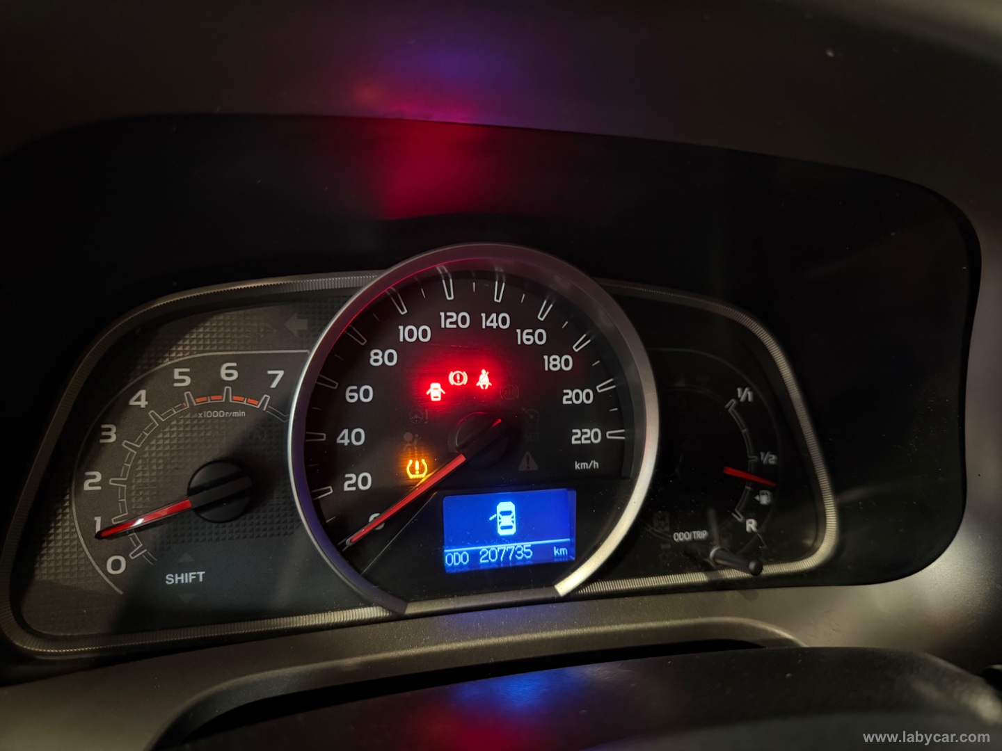 RAV4 2.0 D-4D 2WD - immagine 12