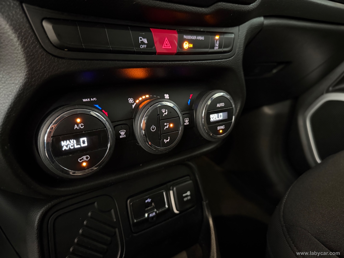 Renegade 1.6 Mjt 120CV Limited - immagine 12