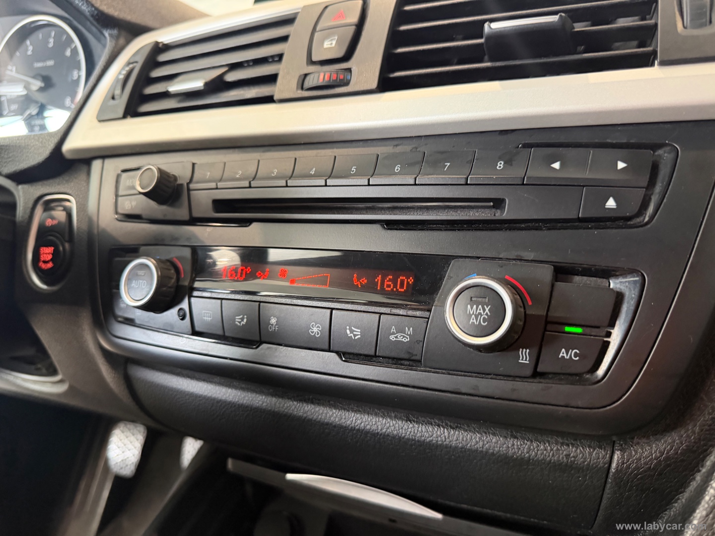 318d xDrive Touring Sport - immagine 12