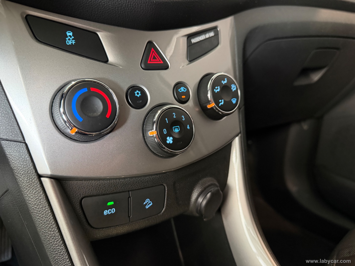 Trax 1.7D FWD LT - immagine 12