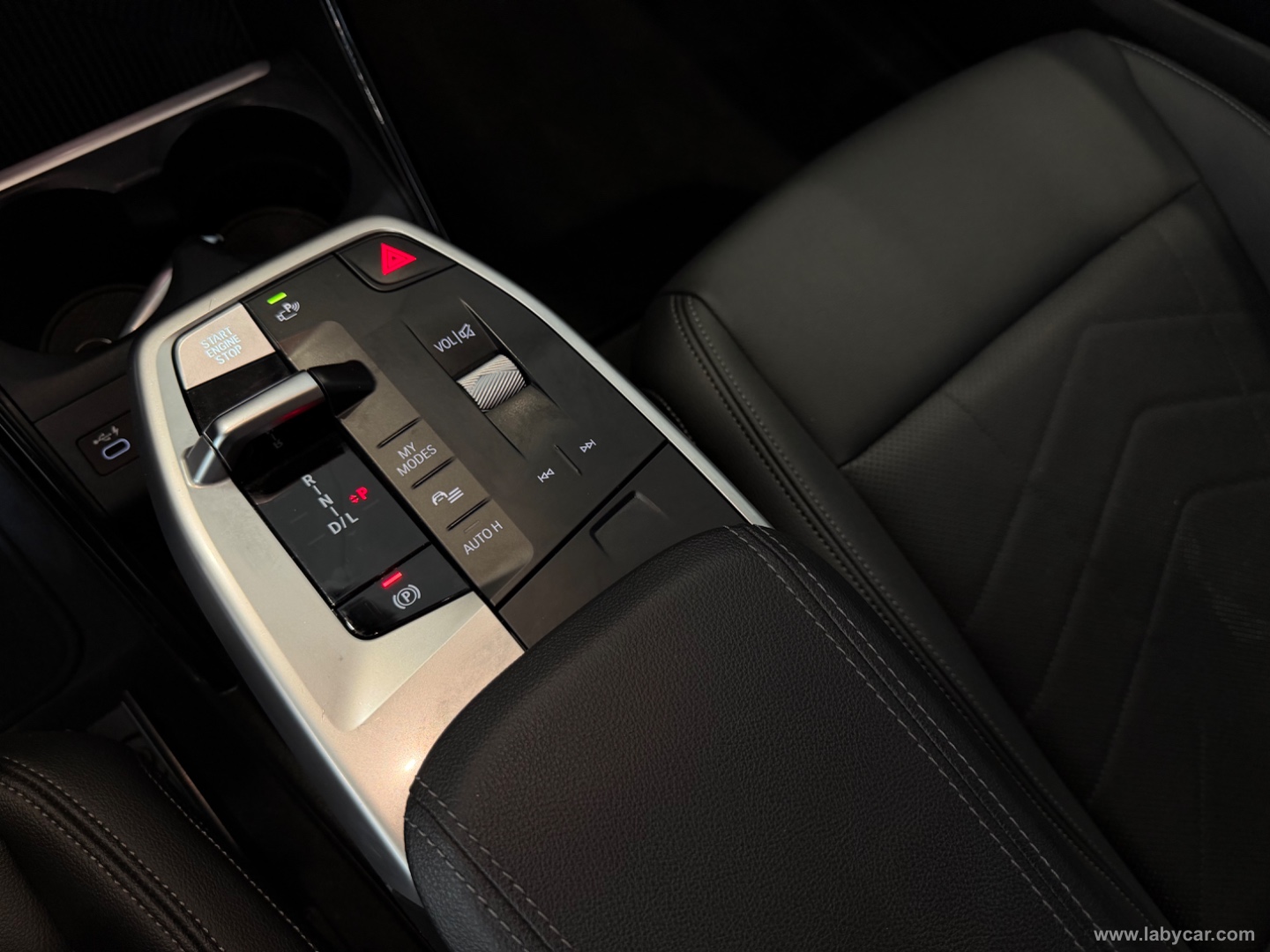 220i 48V Active Tourer Luxury - immagine 12