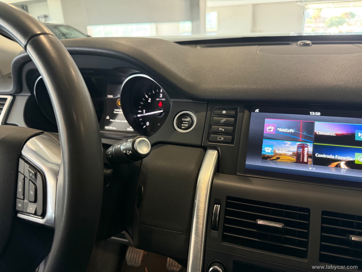 Discovery Sport 2.0 TD4 150 CV Pure - immagine 12