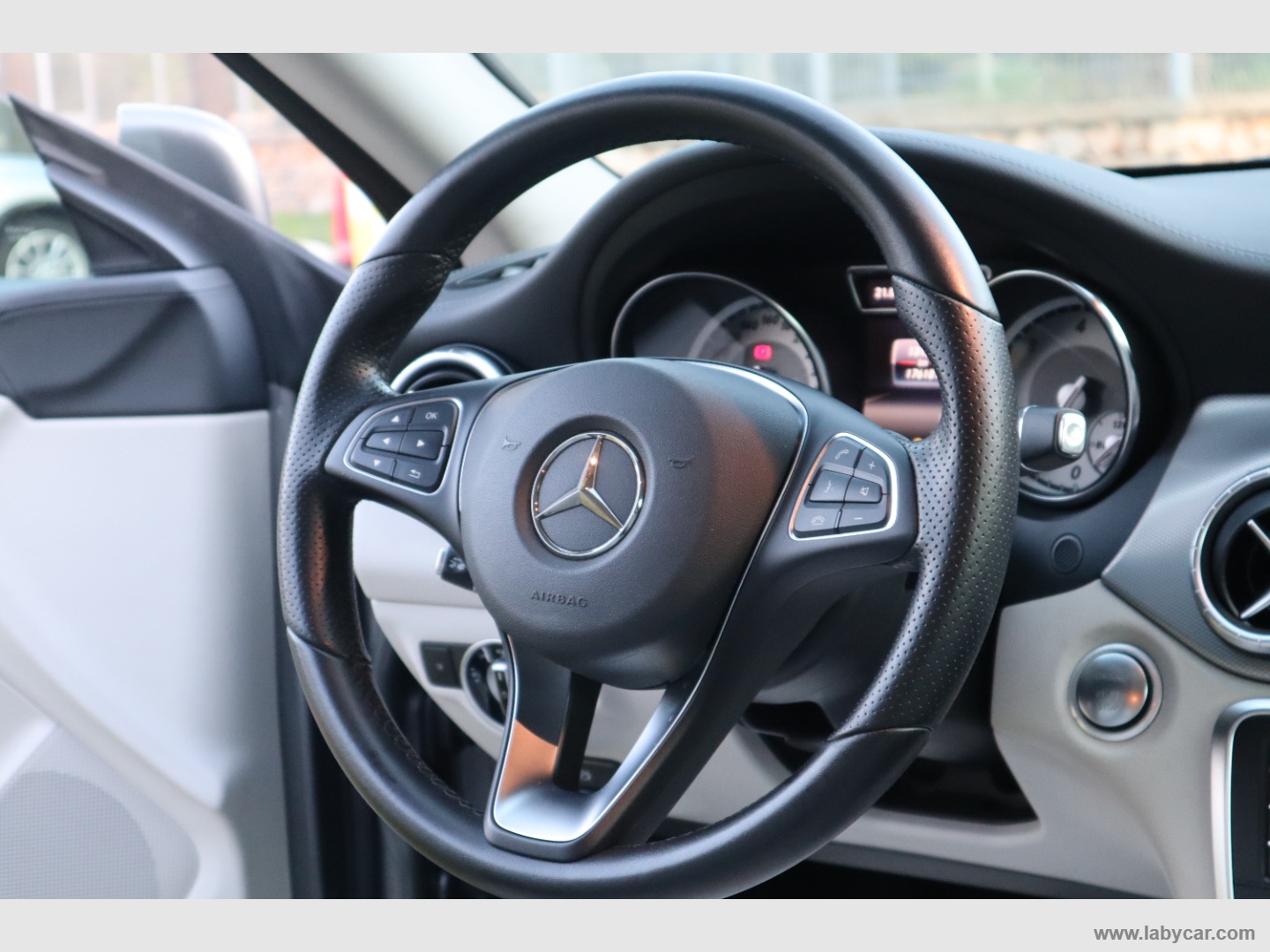 CLA 220 d Automatic Premium - immagine 12
