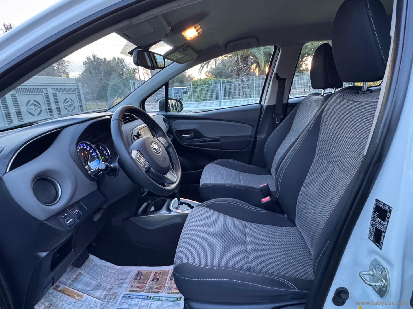 Yaris 1.5 Hybrid 5p. Active - immagine 12