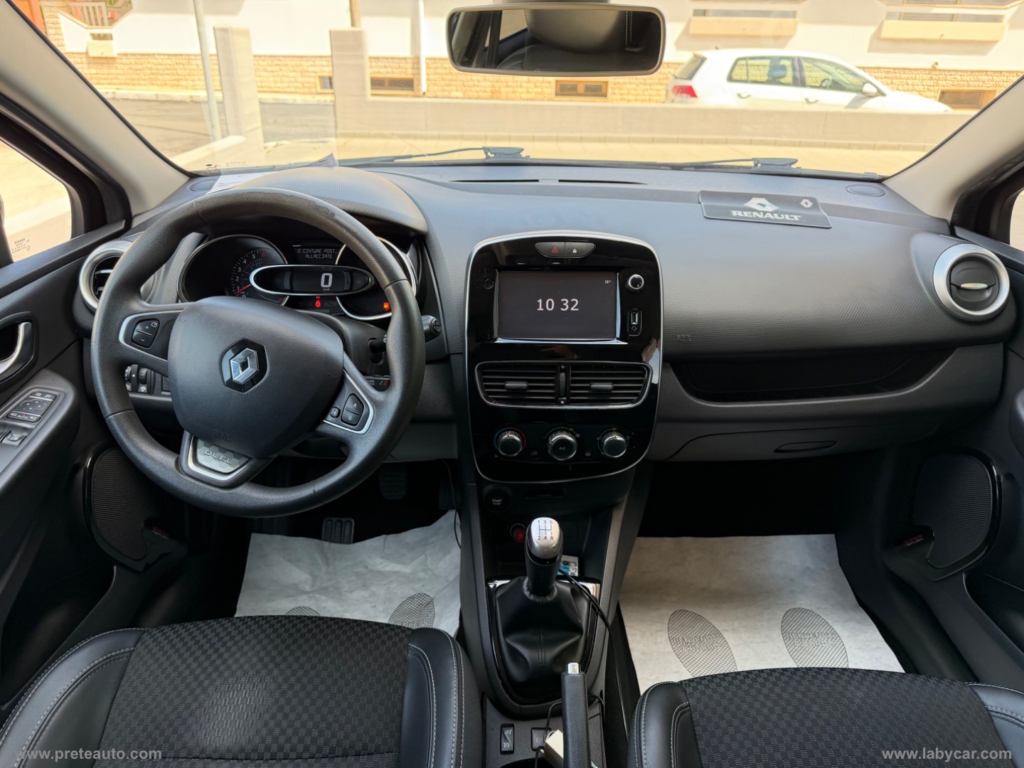 Clio 1.2 75 CV 5p. Intens - immagine 12