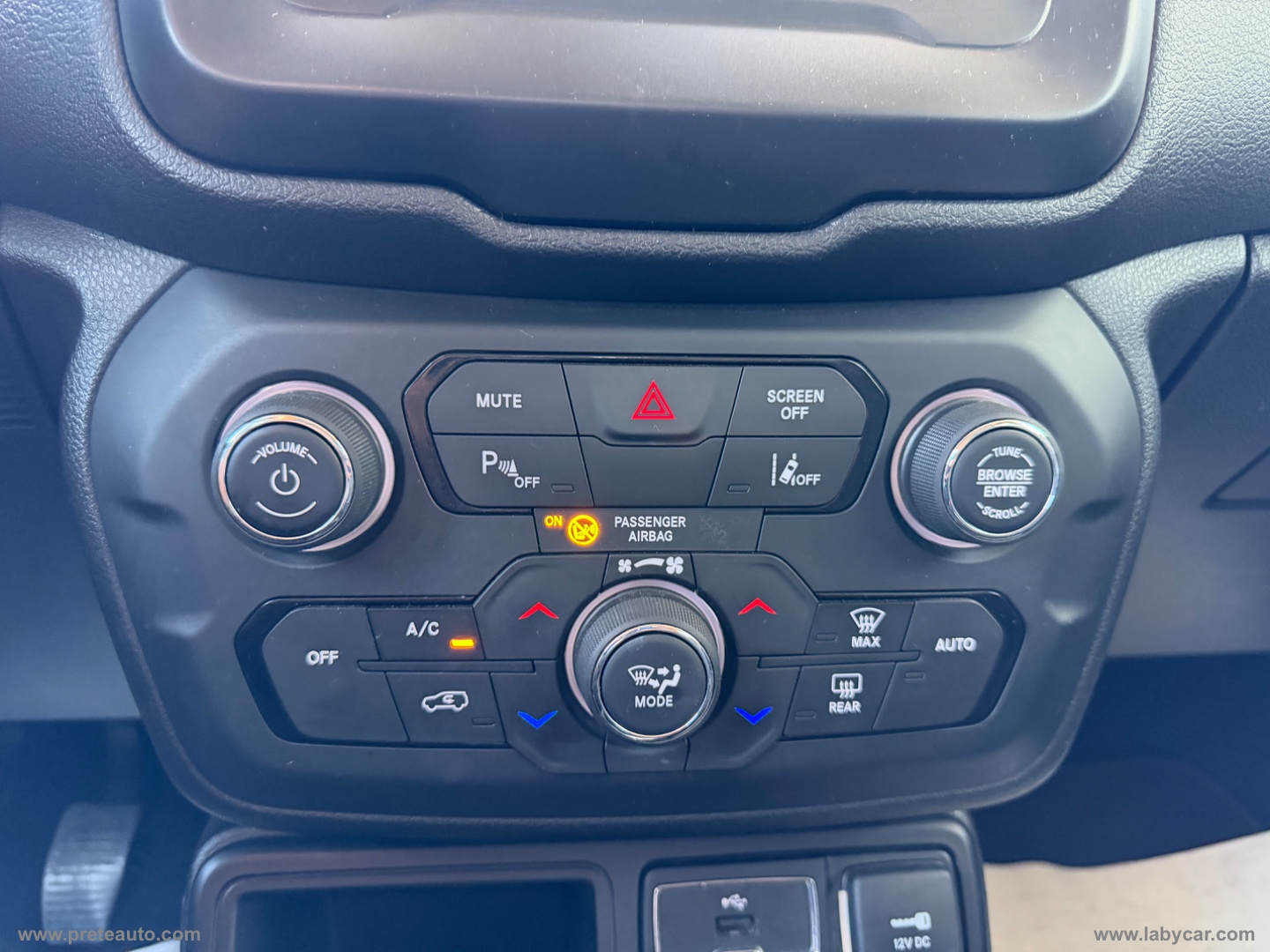 Renegade 2.0 Mjt 140 CV 4WD AD. Limited - immagine 12