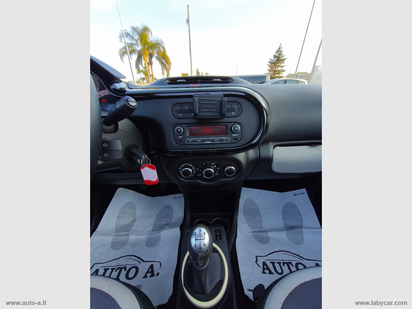 Twingo 1.0 SCe S&S Energy Openair - immagine 12