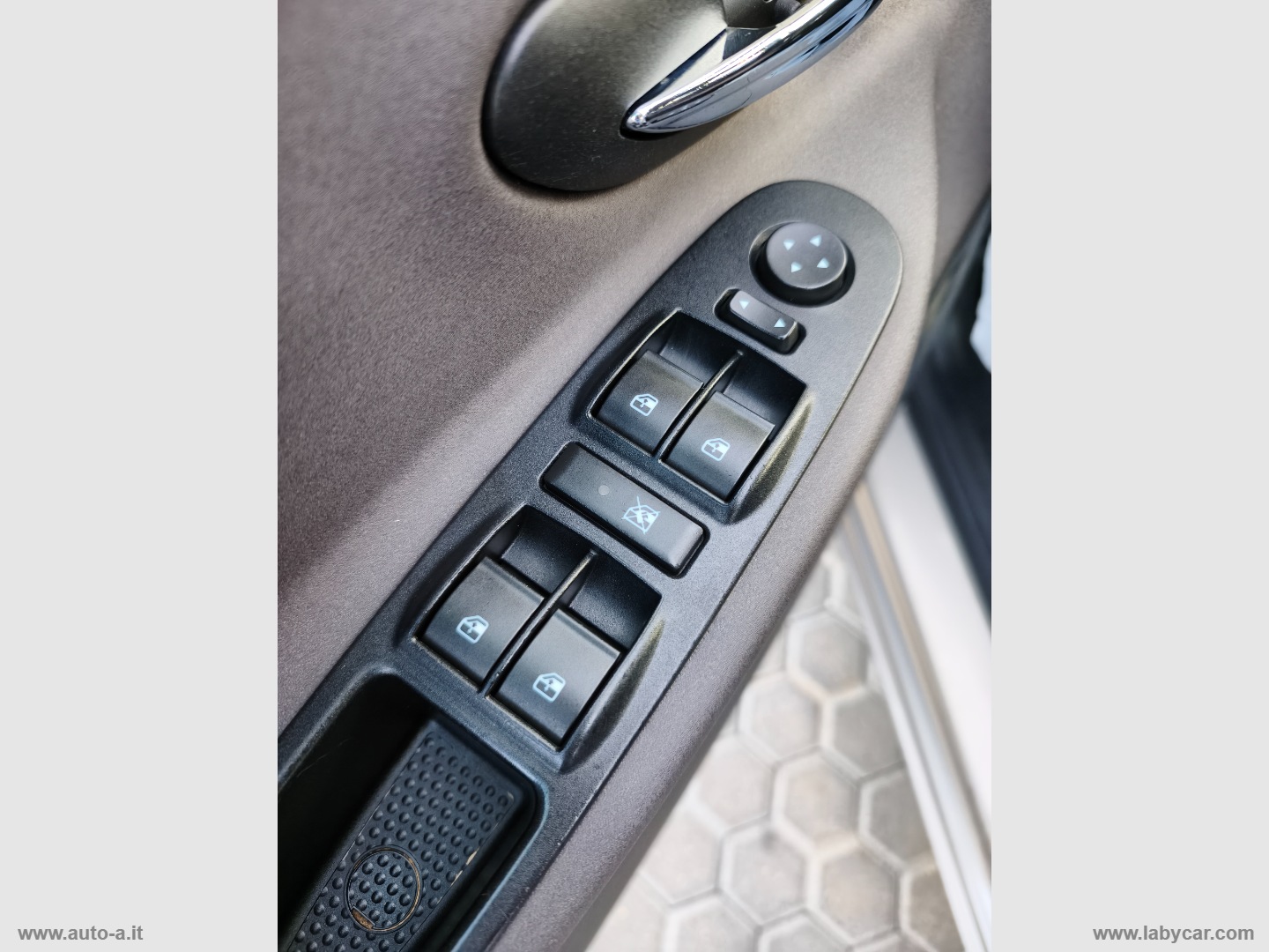 Ypsilon 1.3 MJT 95 CV 5p. S&S Platinum - immagine 12