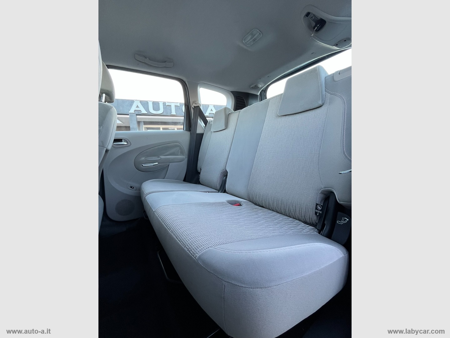 C3 Picasso 1.6 HDi 90 Exclusive - immagine 12