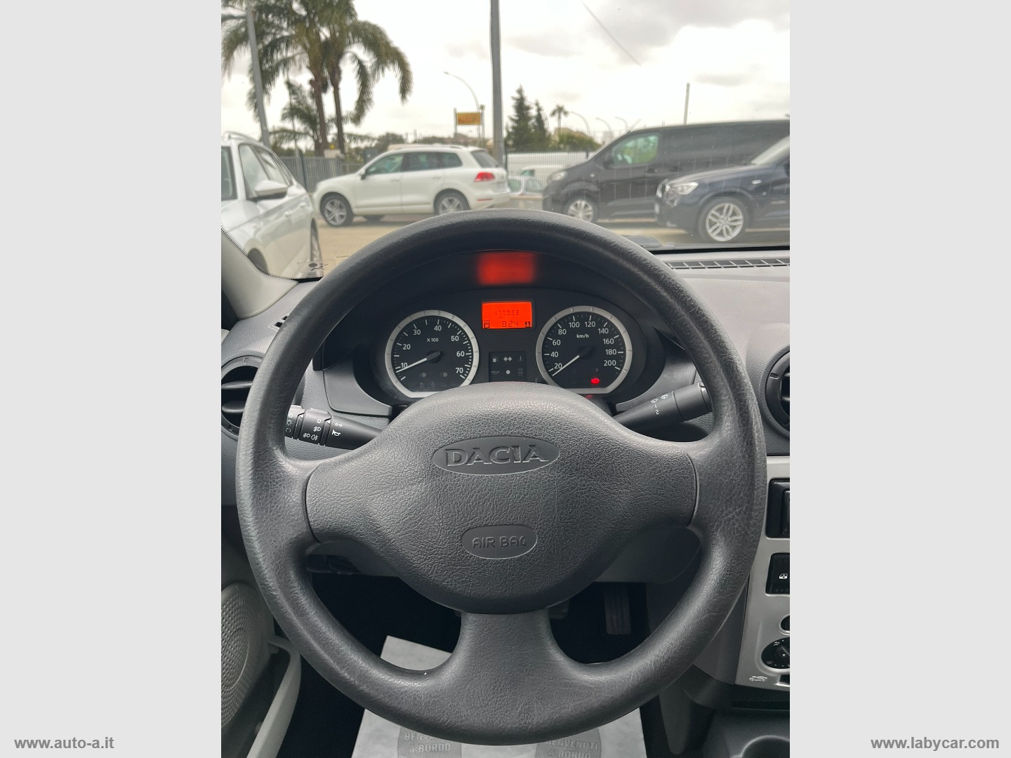 Logan MCV 1.5 dCi 70 CV 5 posti Ambiance - immagine 12