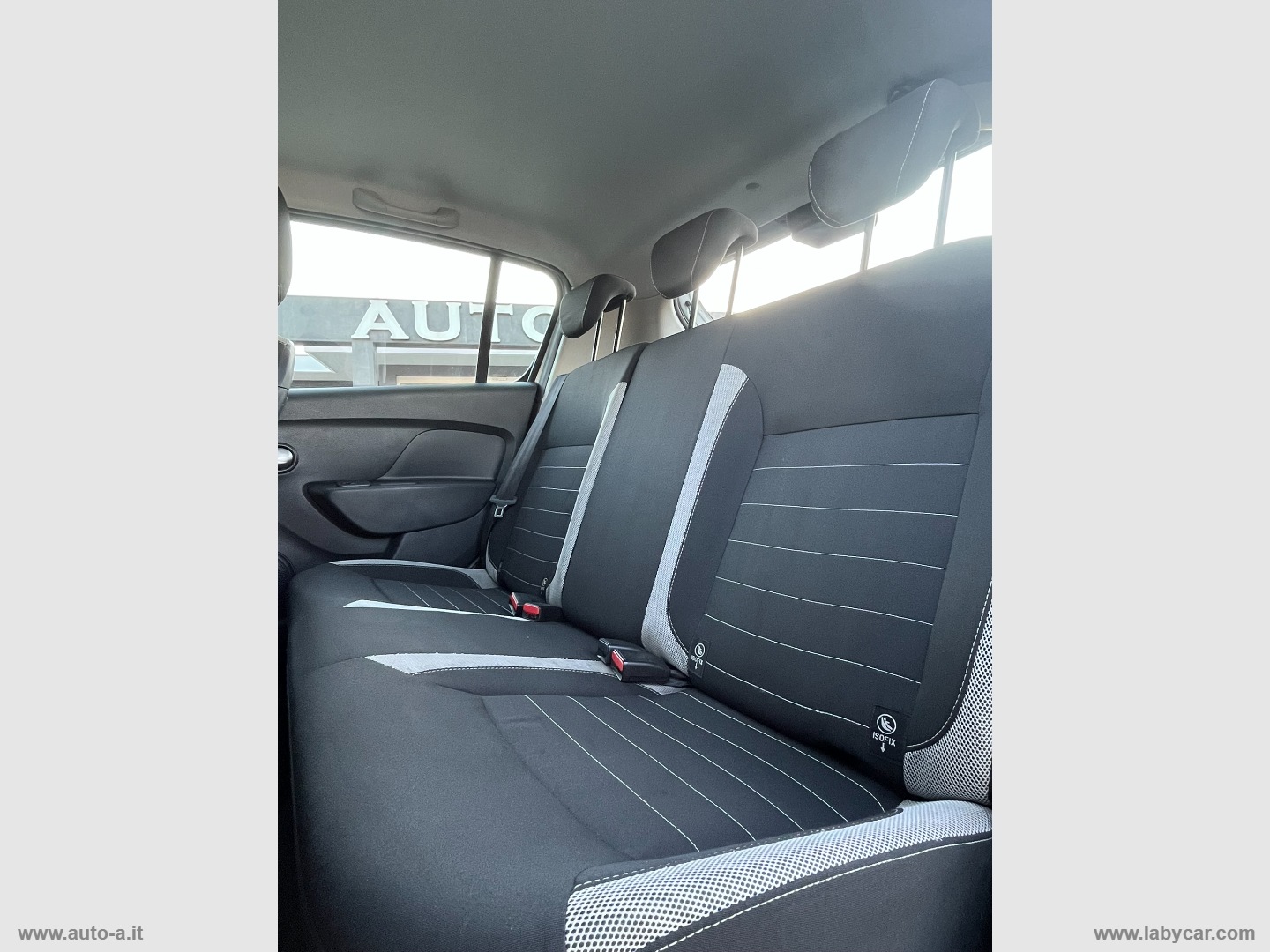 Sandero Stepway 0.9 TCe 12V T-GPL 90 S&S - immagine 12
