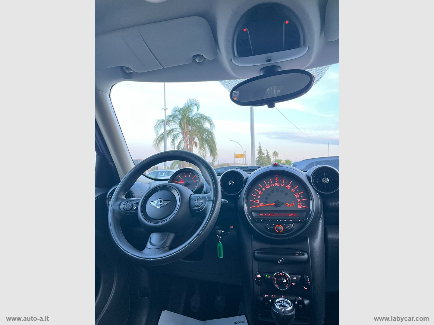 Mini Cooper D Business Countryman ALL4 - immagine 12