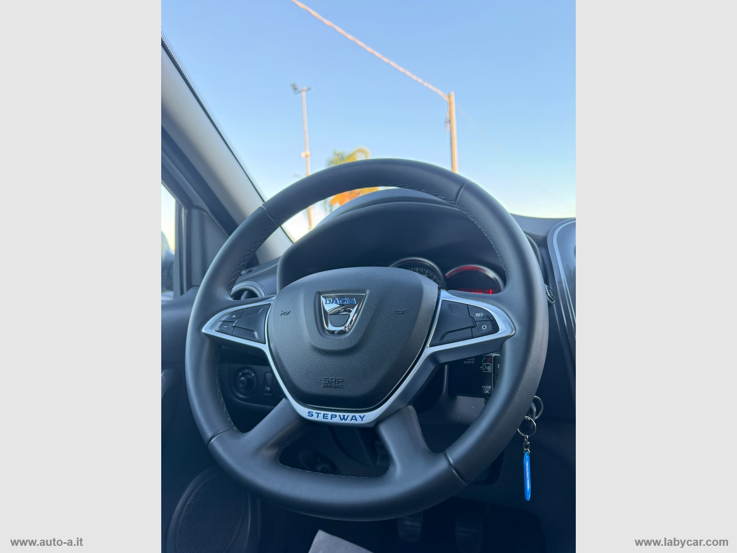 Sandero Stepway 0.9 TCe 12V 90 CV S&S PRESTIGE - immagine 12
