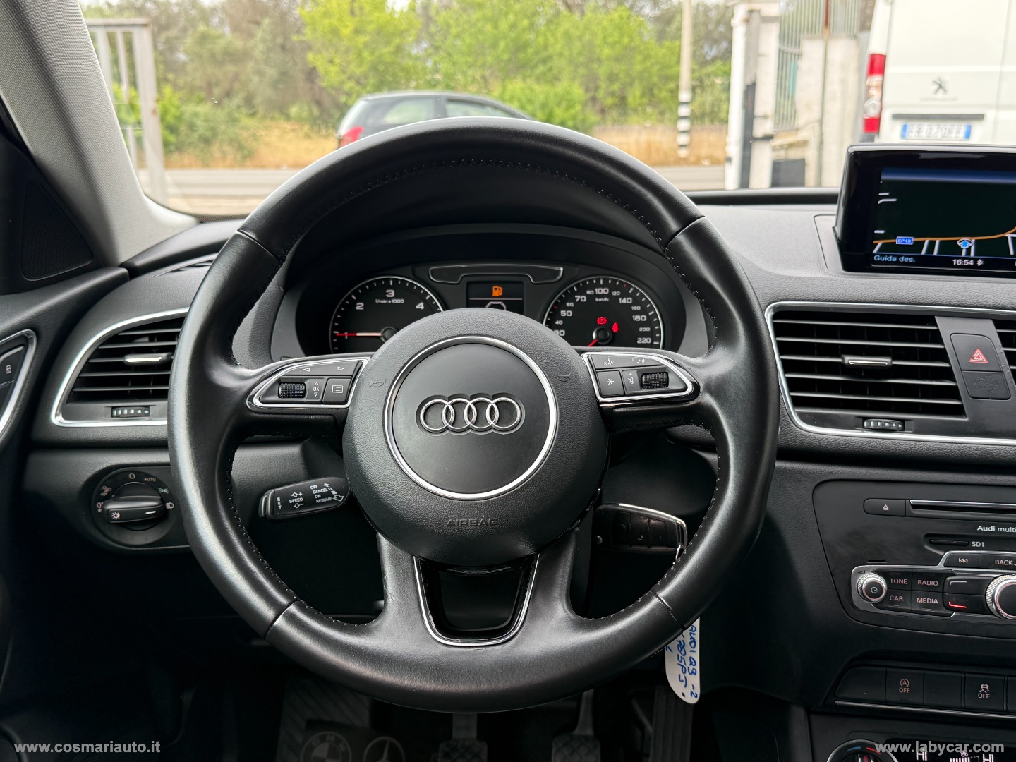 Q3 2.0 TDI 120CV Business - immagine 12