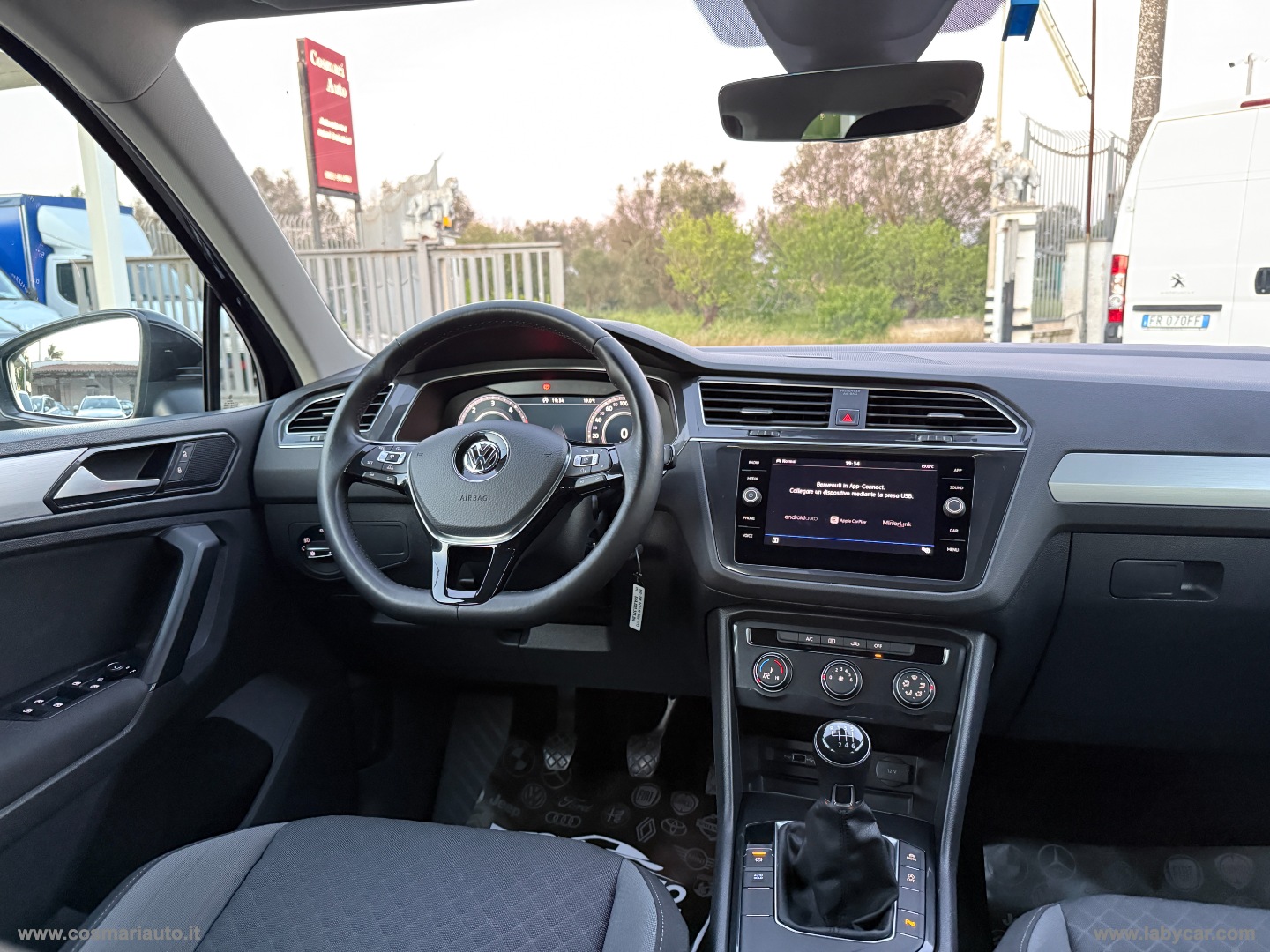 Tiguan 1.6 TDI R LINE EXTERIOR PACK - immagine 12