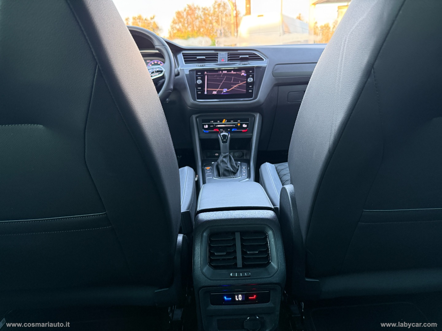 Tiguan 2.0 TDI 150CV DSG R-Line 2023 LUCI AMBIENTE - immagine 12