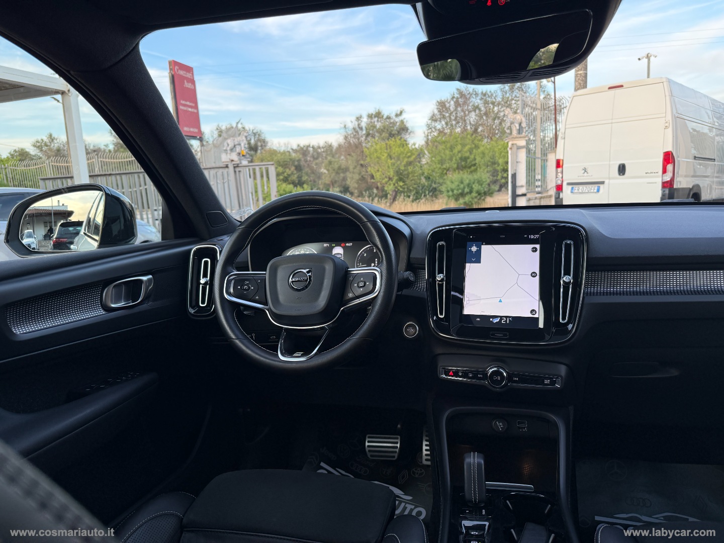 XC40 D3 AWD Geartronic R-design N1 TETTO/GANCIO - immagine 12