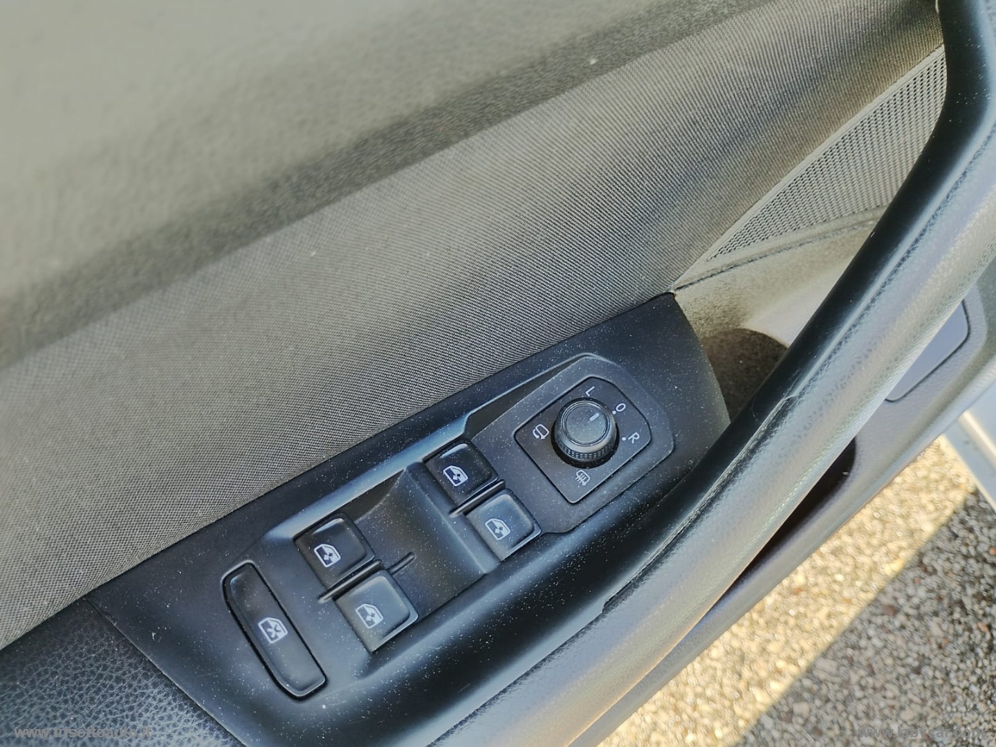 Passat Variant 2.0 TDI DSG Business BMT - immagine 12