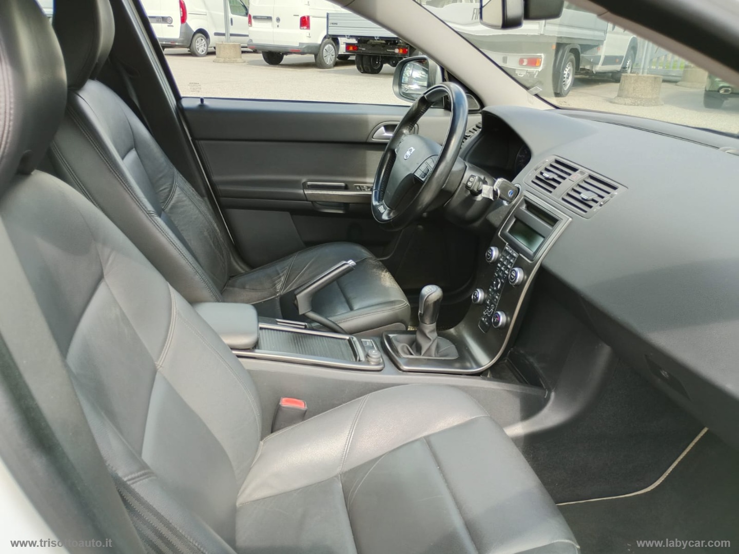 V50 1.6 114CV DRIVE R-design - immagine 12