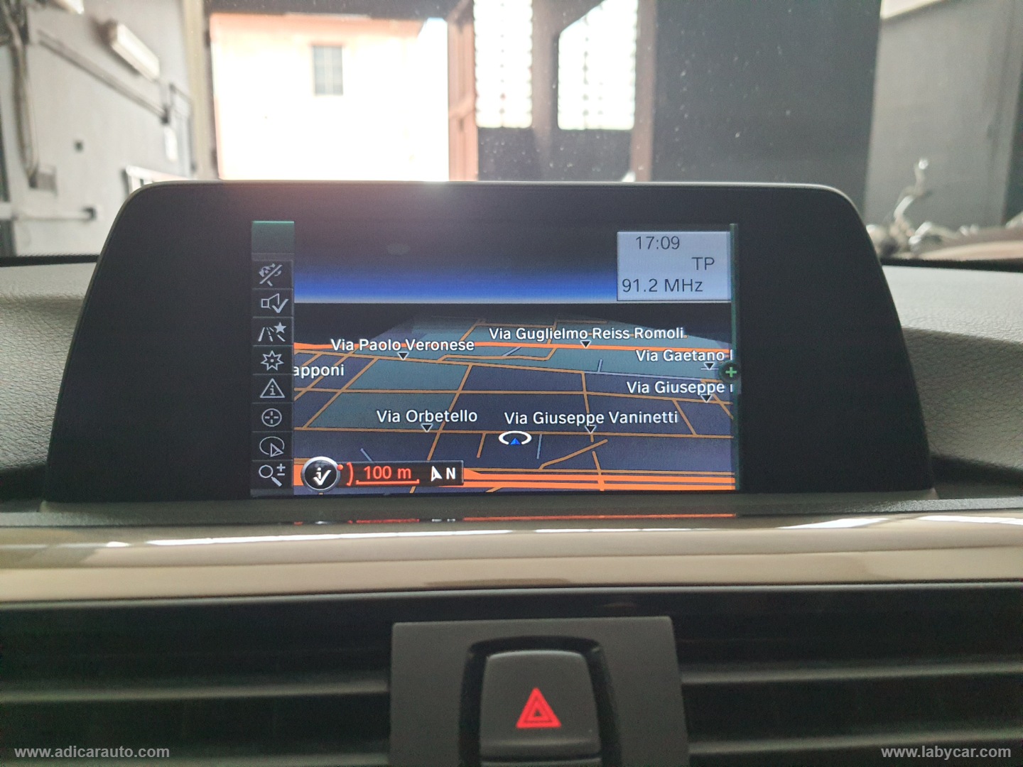 330dA xDrive Modern - immagine 12