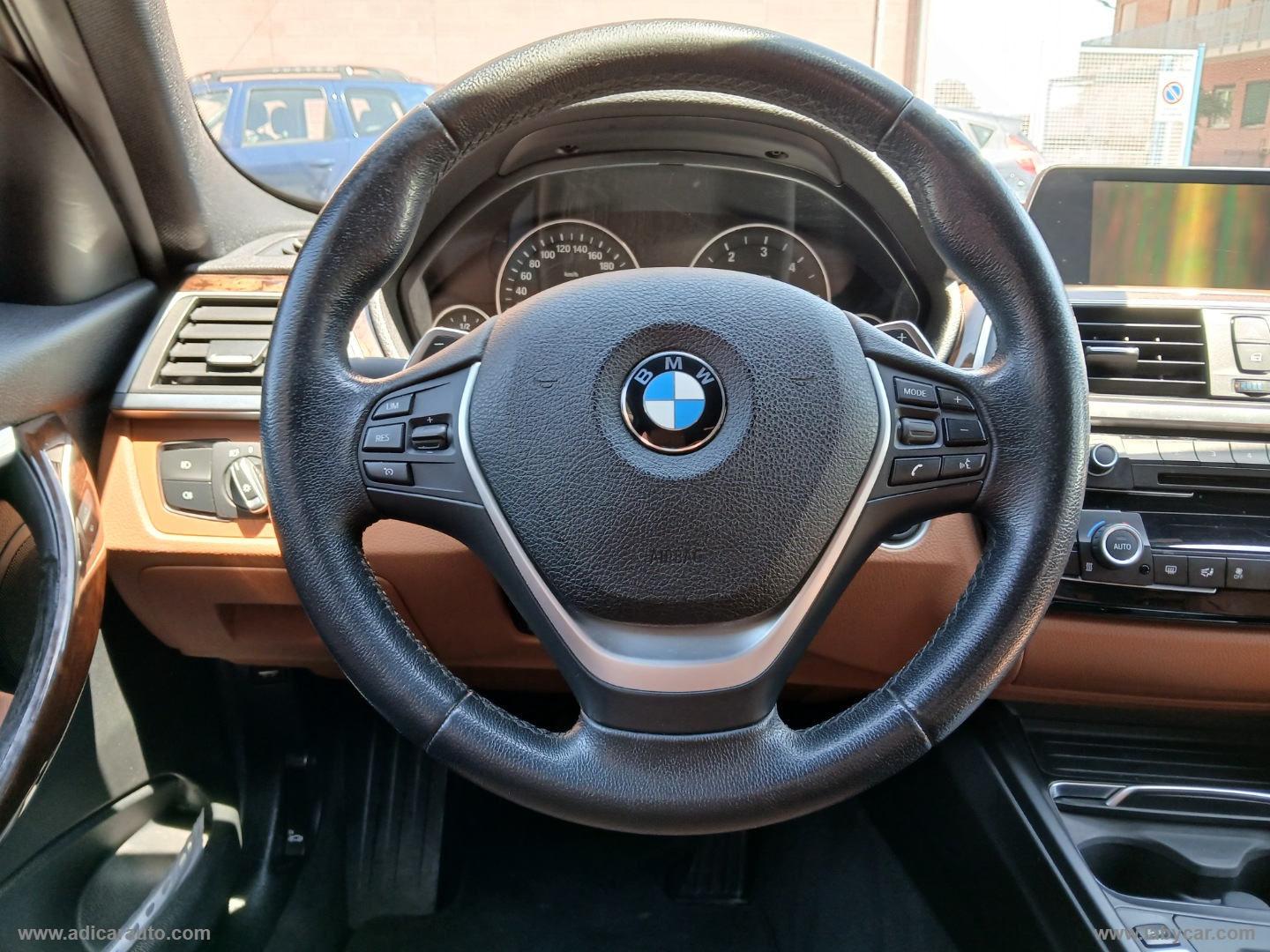 320d xDrive Touring Luxury - immagine 12