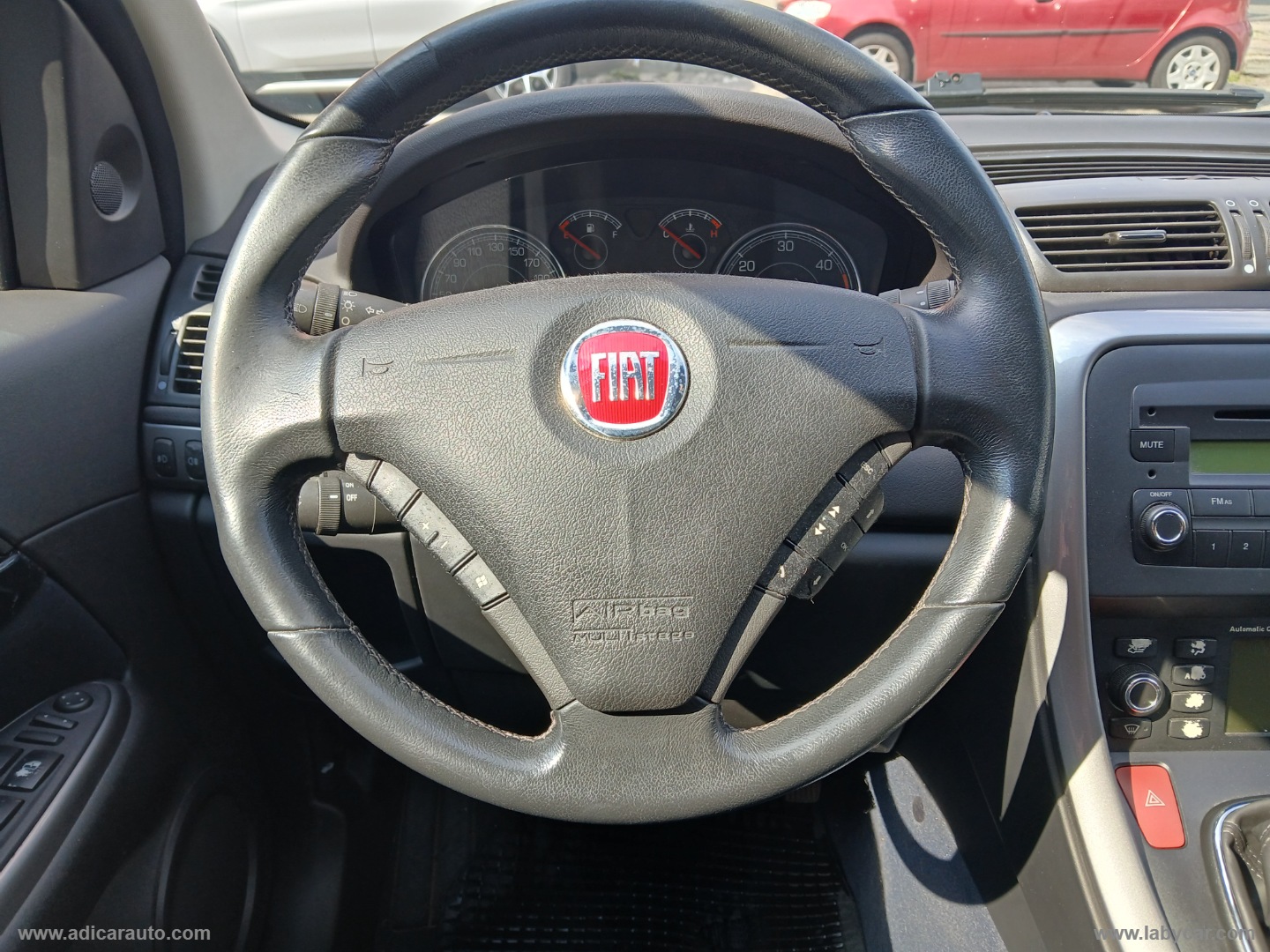 Croma 1.9 MJT Emotion - immagine 12