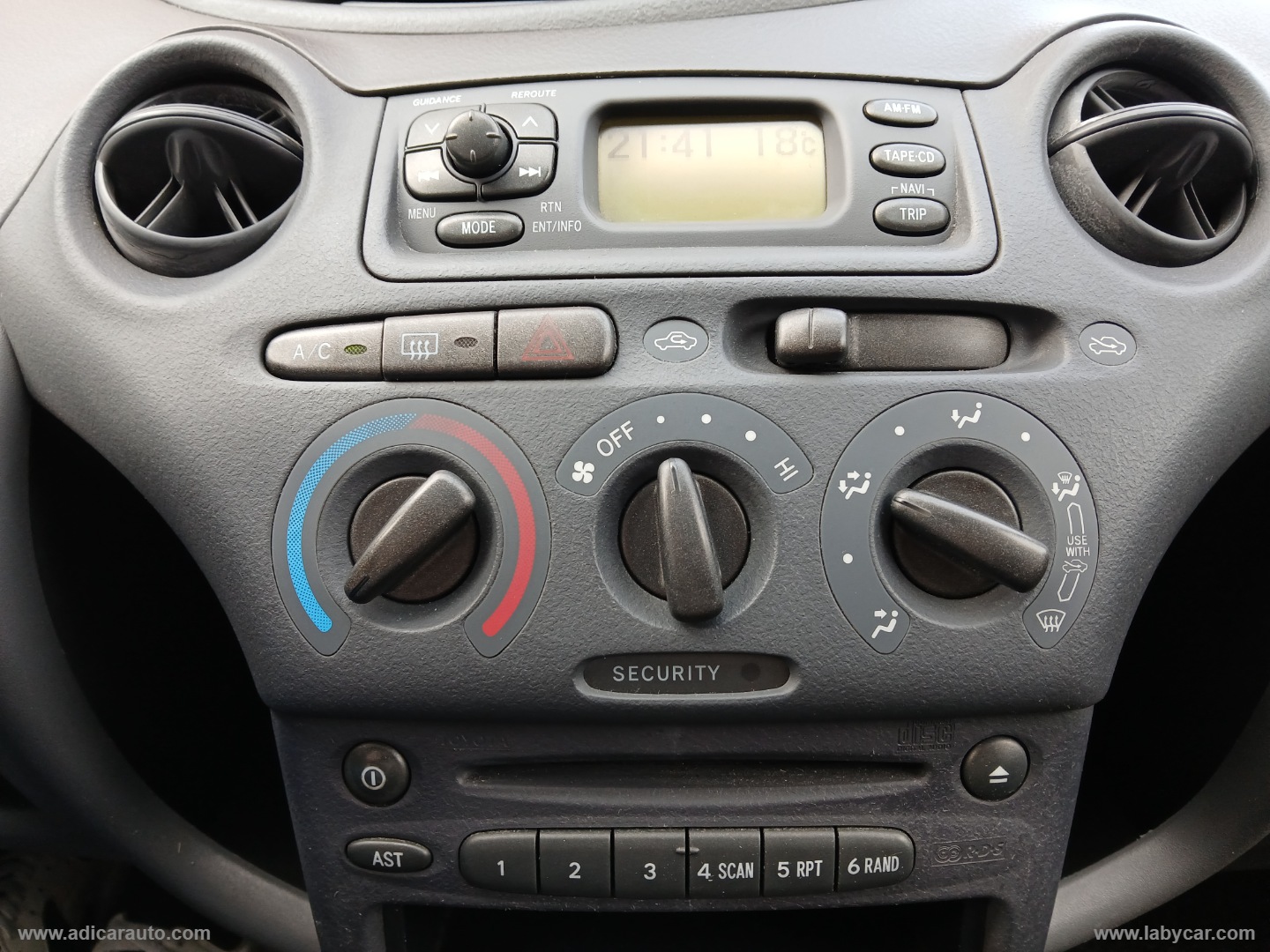 Yaris 1.0 16V 5p. Sol - immagine 12