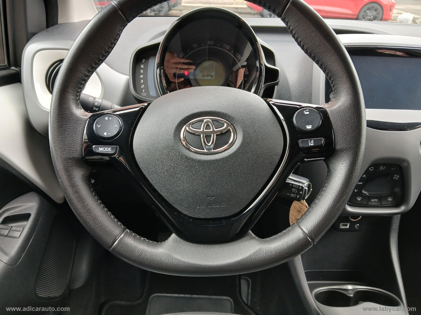 Aygo Connect 1.0 VVT-i 72 CV 5p. x-cool - immagine 12