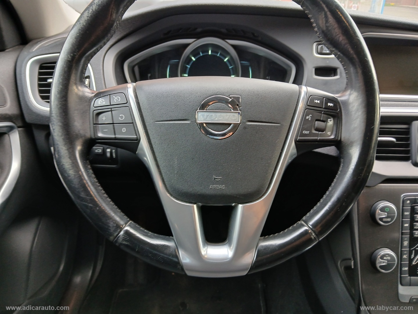 V40 Cross Country D2 1.6 Kinetic - immagine 12