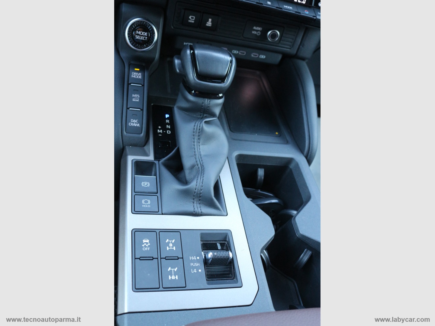 Land Cruiser 2.8 D4D A/T AWD Adventure - immagine 12