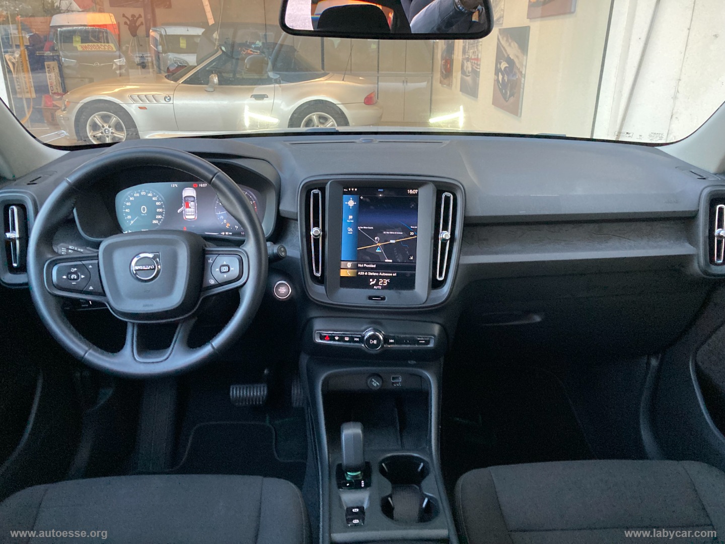 XC40 T2 automatico Essential - immagine 12