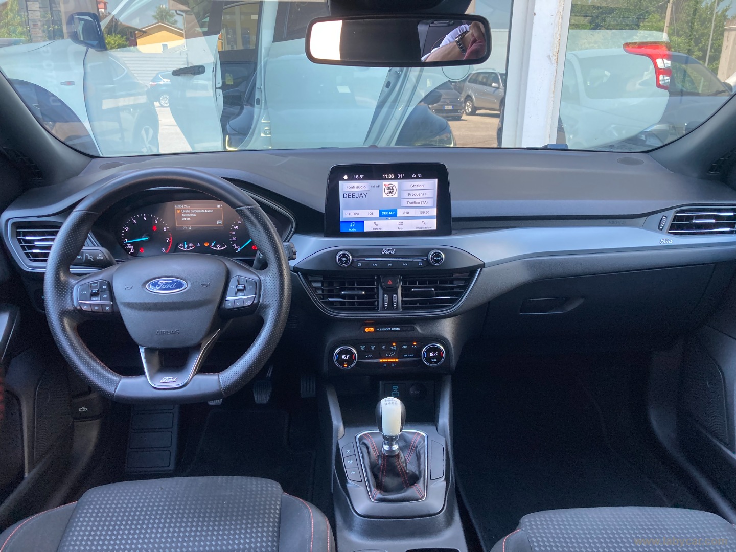 Focus 1.0 EcoBoost 125 5p. ST-LINE - immagine 12