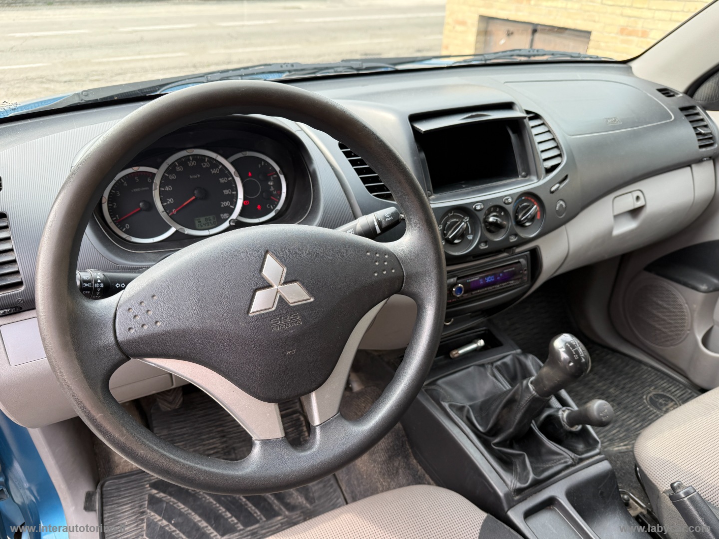 L200 2.5 DI-D/136CV Double Cab Invite - immagine 12