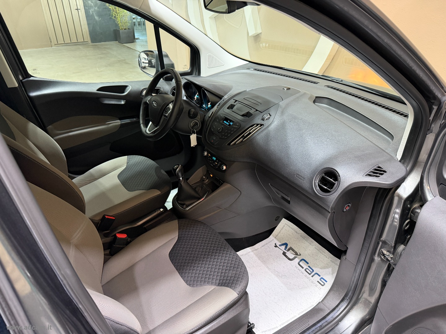 Tourneo Connect 1.0 EcoBoost Plus *5 POSTI*DOPPIA PORTA*VETRI SCURI* - immagine 12