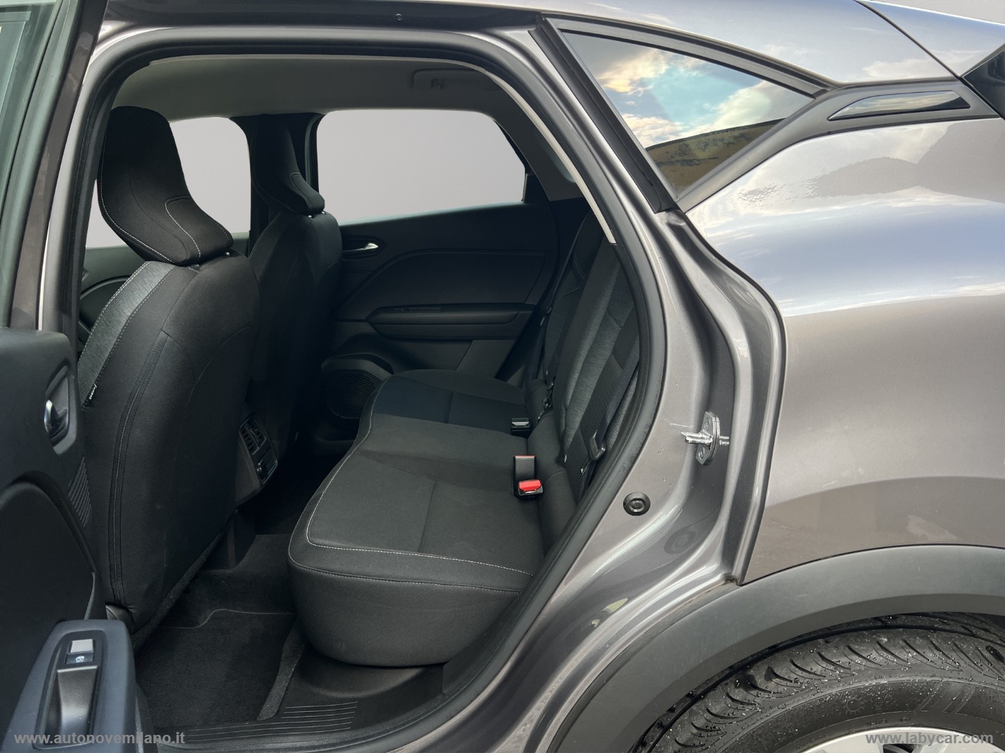 Captur Blue dCi 8V 115 CV EDC Business WWW.AUTONOVEMILANO.IT - immagine 12
