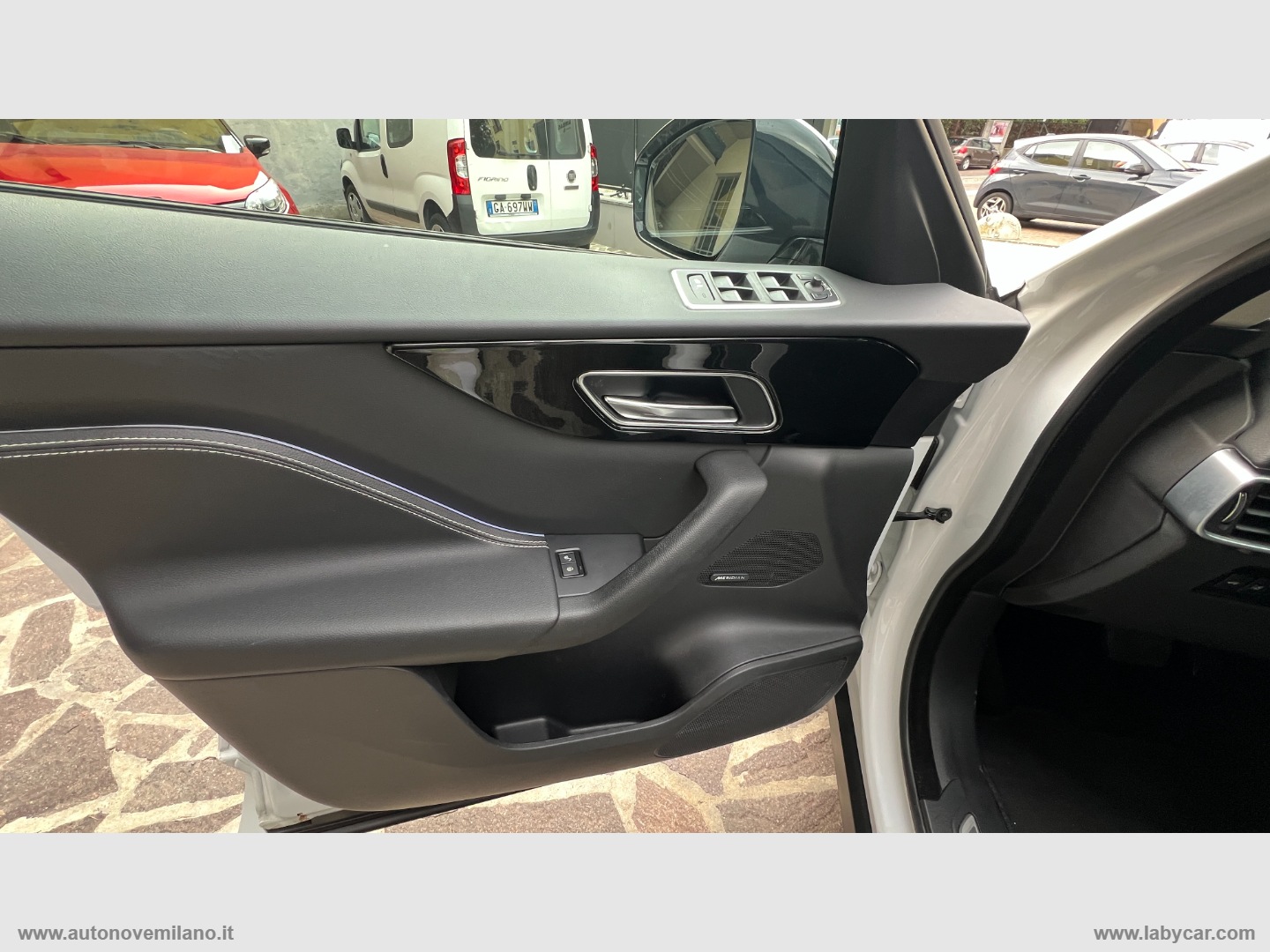 F-Pace 2.0 D 180 CV R-Sport FOTO REALE E PREZZO REALE - immagine 12