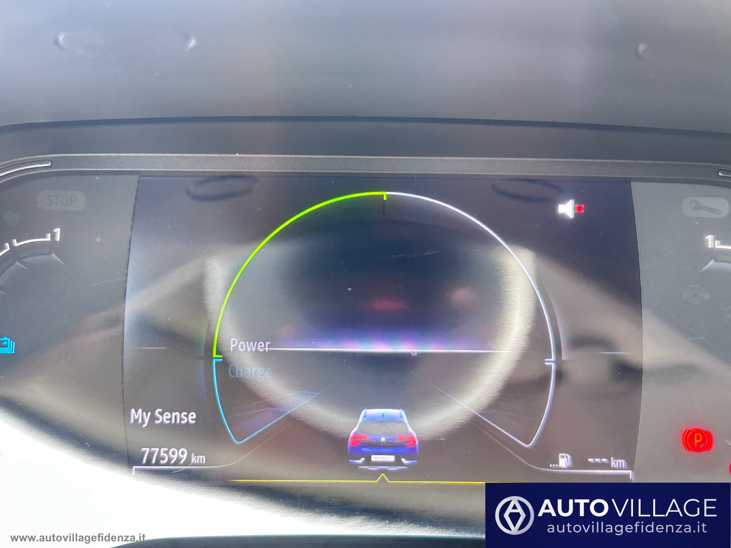 Captur Hybrid E-Tech 145 CV Business - immagine 12